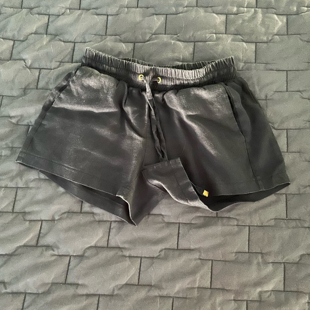 Shorts. The Royal Standard, Navy Blue, Size Small